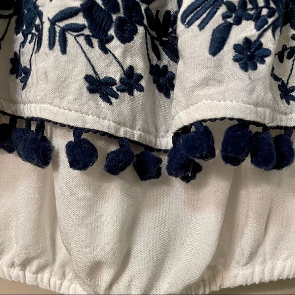 Show Me Your MuMu Women's White & Blue Embroidery Teagan Pom Pom Croptop Size S - Picture 4 of 5